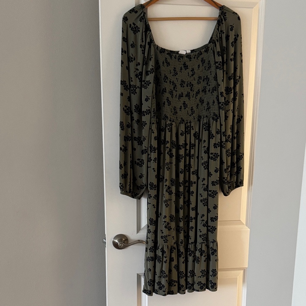 GAP Olive and Black Floral Long Sleeve Dress  XL